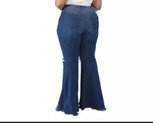 Load image into Gallery viewer, High waisted flare plus size jeans
